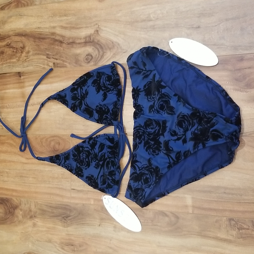 NEW Blue and Black Bikini Size Medium - Picture 1 of 4